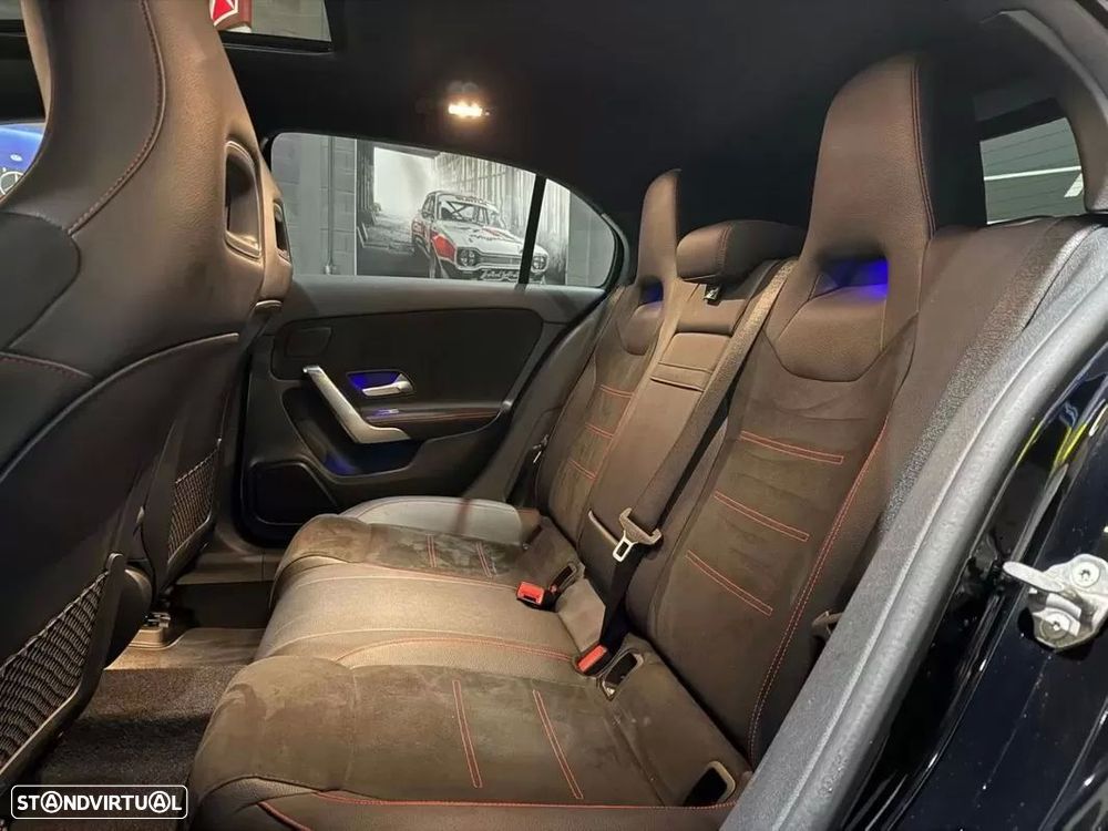 Mercedes-Benz A 250 e AMG Line - 12