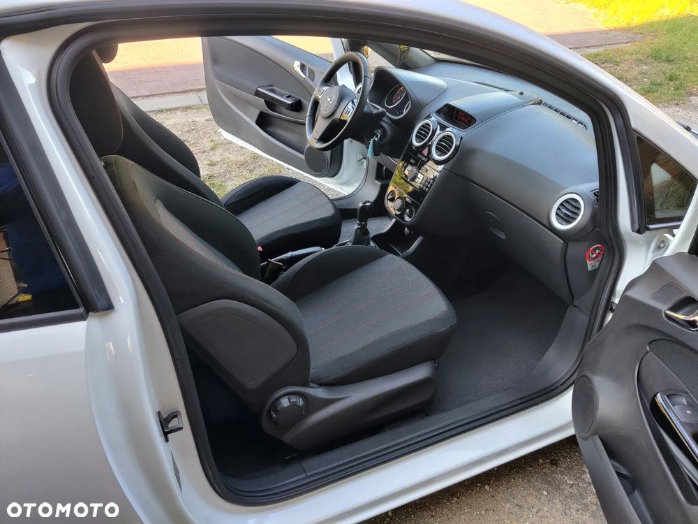 Opel Corsa 1.2 16V Color Edition - 24