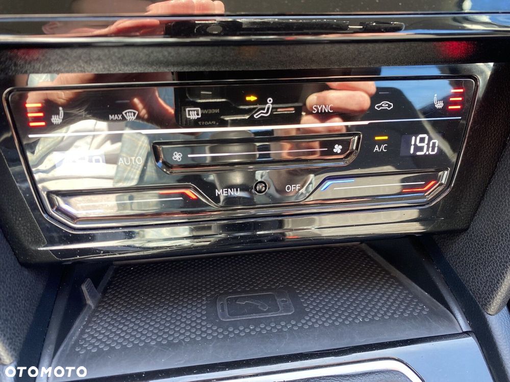 Volkswagen Passat - 25