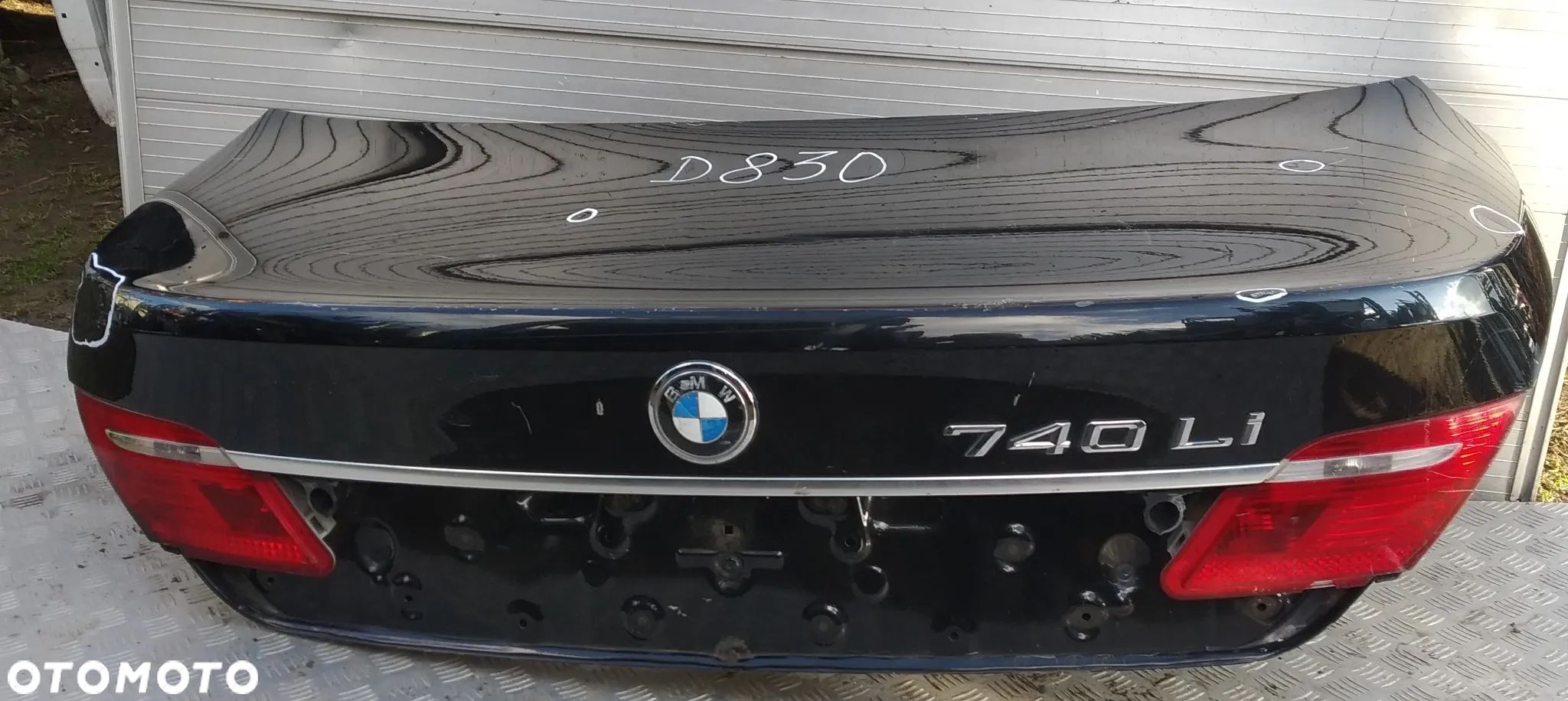D830 KLAPA BMW 7 F01 - 1