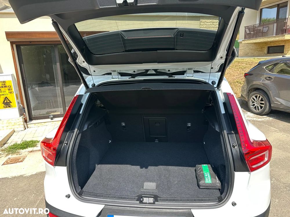 Volvo XC 40 Recharge T5 Twin Engine AT7 Inscription Expression - 16