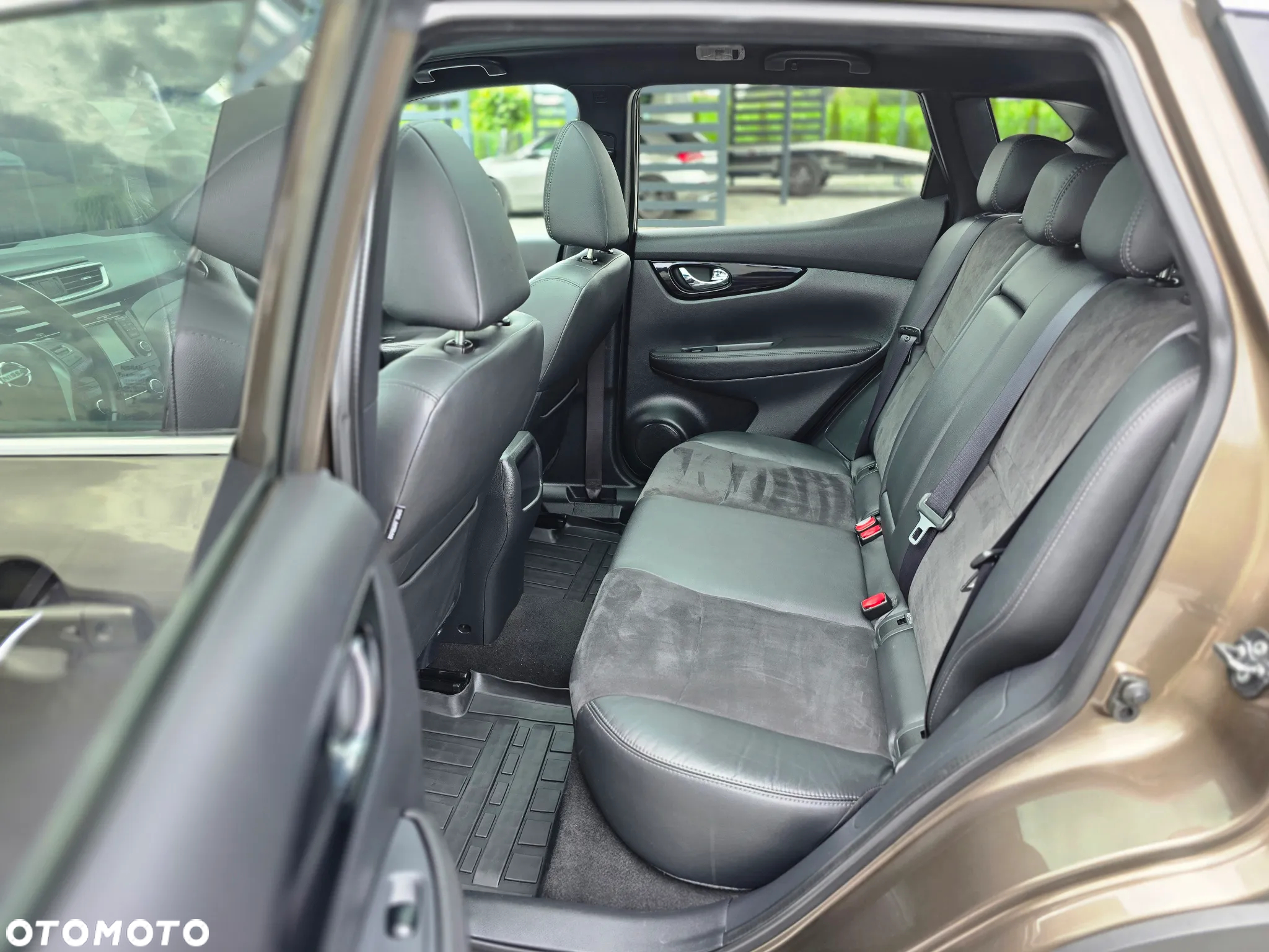 Nissan Qashqai 1.6 DIG-T N-Vision - 23