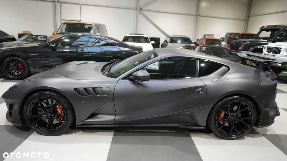 Ferrari 812 Superfast - 14
