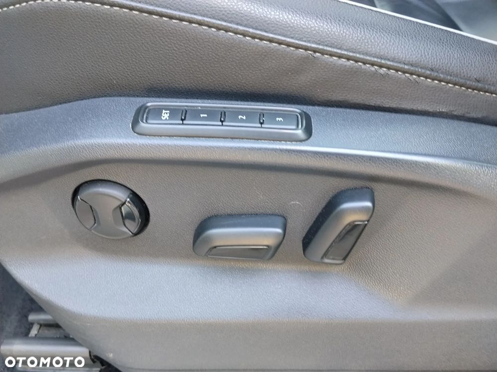 Volkswagen Tiguan - 17