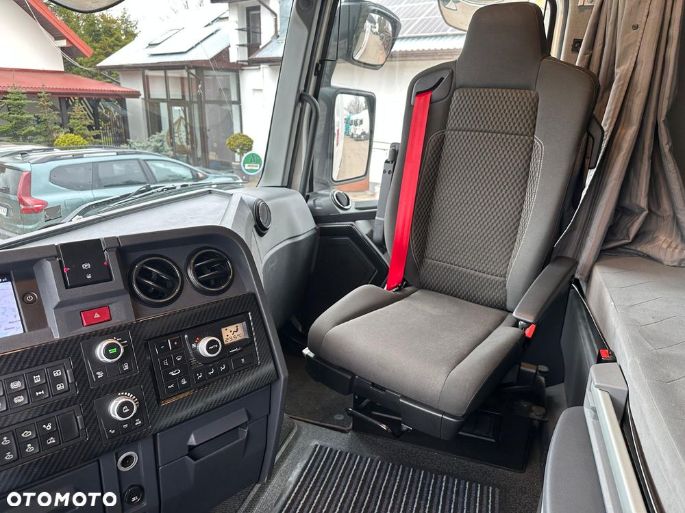 Renault T480 HSC - 14