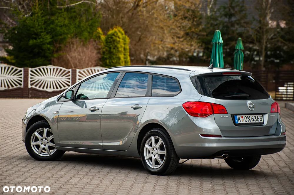 Opel Astra 1.4 Turbo Edition - 10