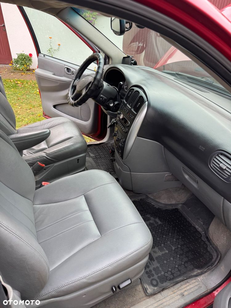 Chrysler Town & Country 3.8 - 21