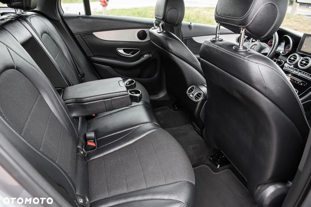 Mercedes-Benz GLC 350 e 4Matic 7G-TRONIC - 34