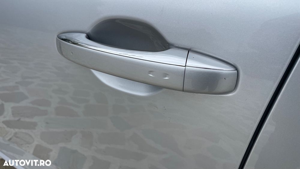 Renault Megane Grandtour ENERGY dCi 110 EDC INTENS - 28