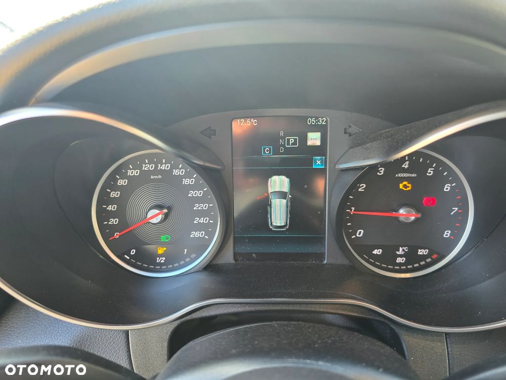 Mercedes-Benz GLC 300 4Matic 9G-TRONIC Edition Avantgarde - 13