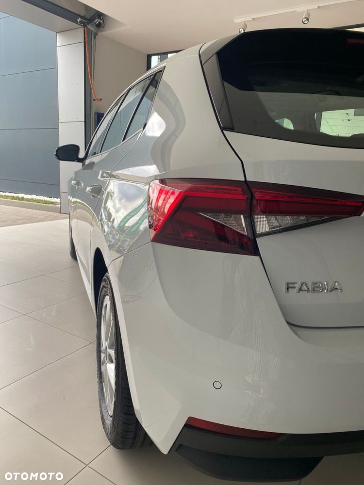 Skoda Fabia - 4