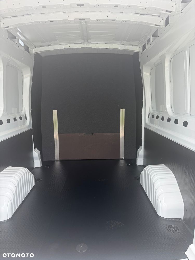 Maxus Maxus Dilever 9 Brygadowka 7 OSÓB OD REKI - 23
