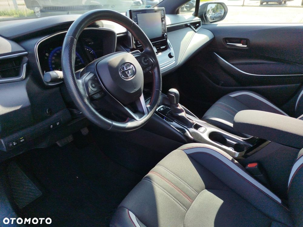 Toyota Corolla - 10