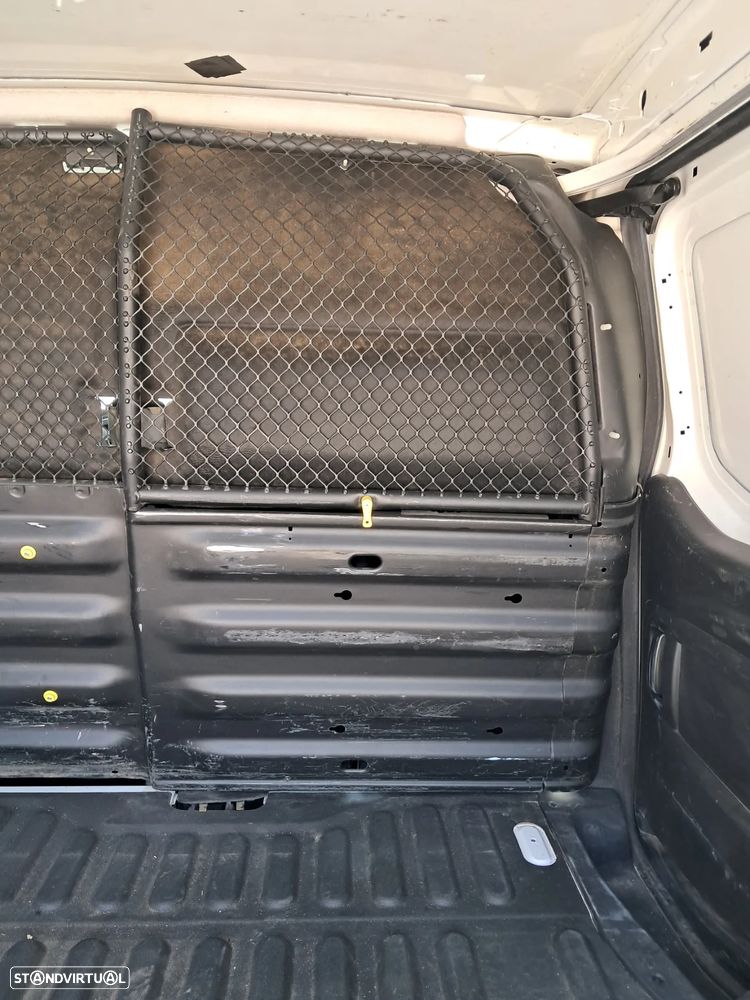 Citroën 1.6 BLUEHDI IVA dedutivel 3 lugares - 6