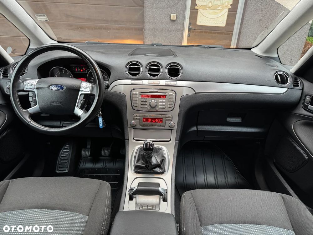 Ford Galaxy 2.0 Ambiente - 15
