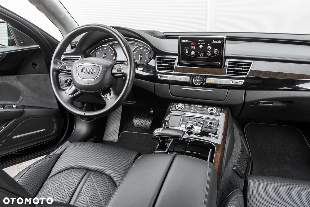 Audi A8 - 12