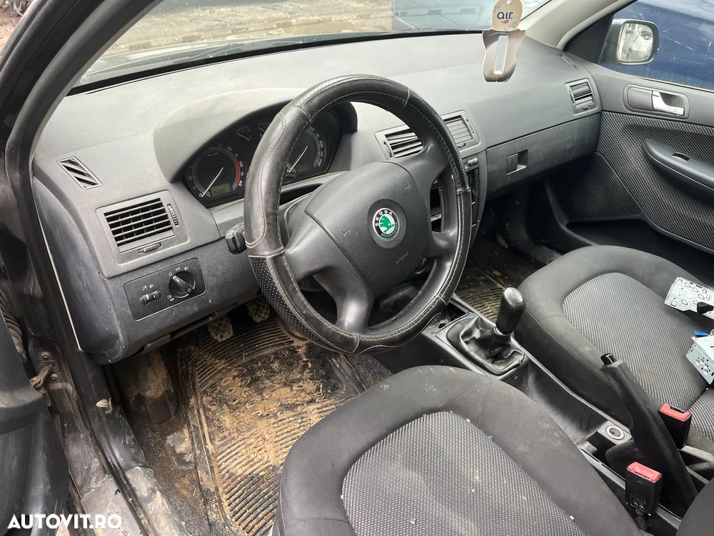 Dezmembrez Skoda Fabia 1 negru break facelift 2006 1,4 TDI - 6