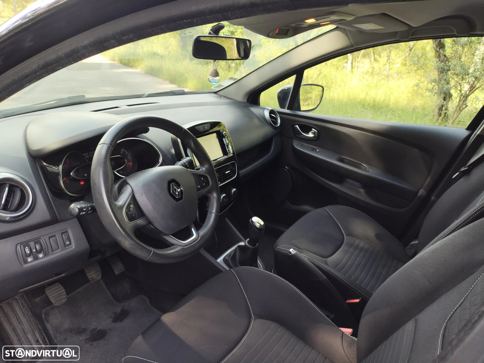 Renault Clio Sport Tourer 0.9 TCe Limited - 9