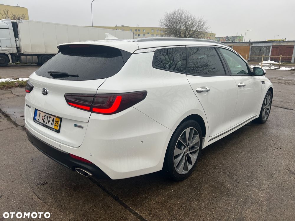 Kia Optima - 7