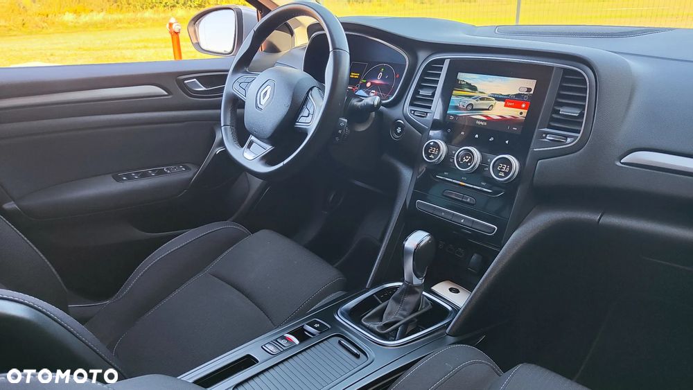 Renault Megane 1.6 E-TECH Plug-In Intens - 11