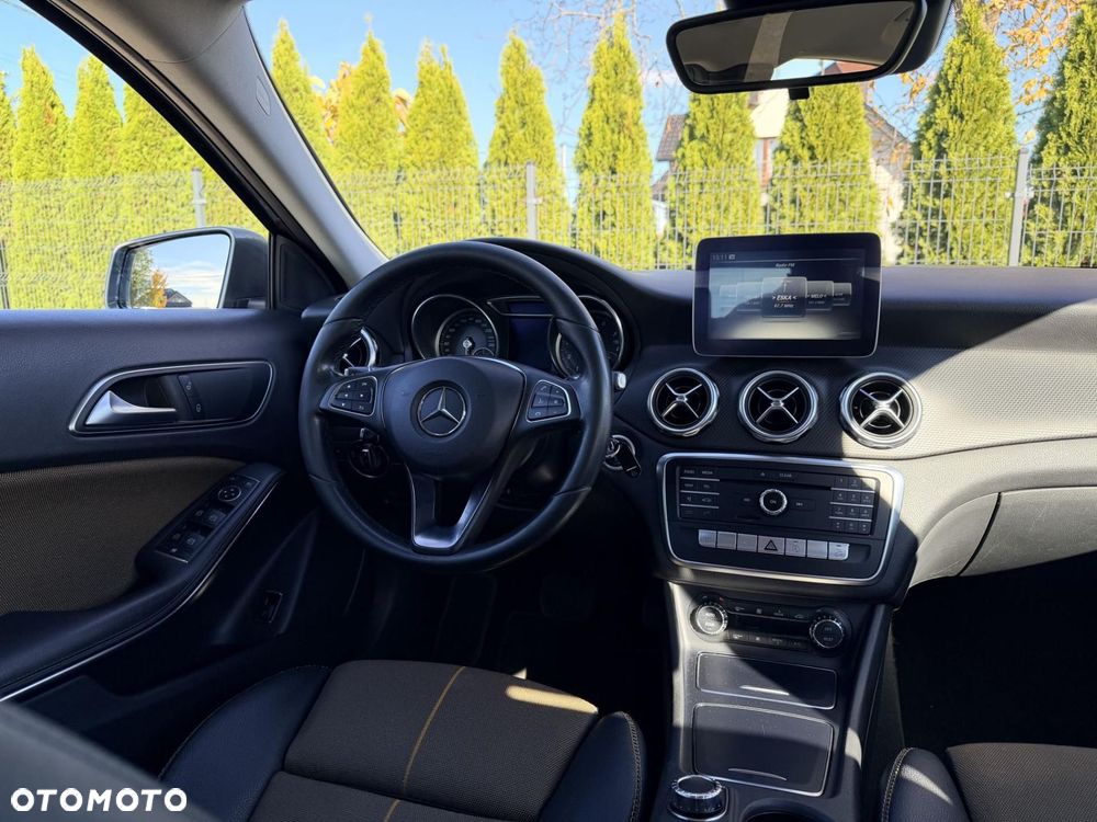 Mercedes-Benz GLA 220 4-Matic - 16