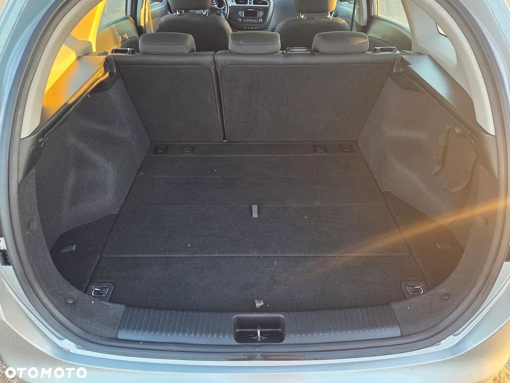 Kia Ceed - 13