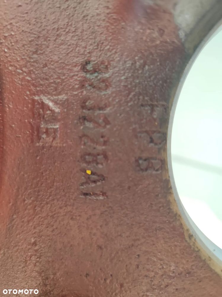 Kosz przedniego napędu 323228A1 McCORMICK MTX 150 - 9
