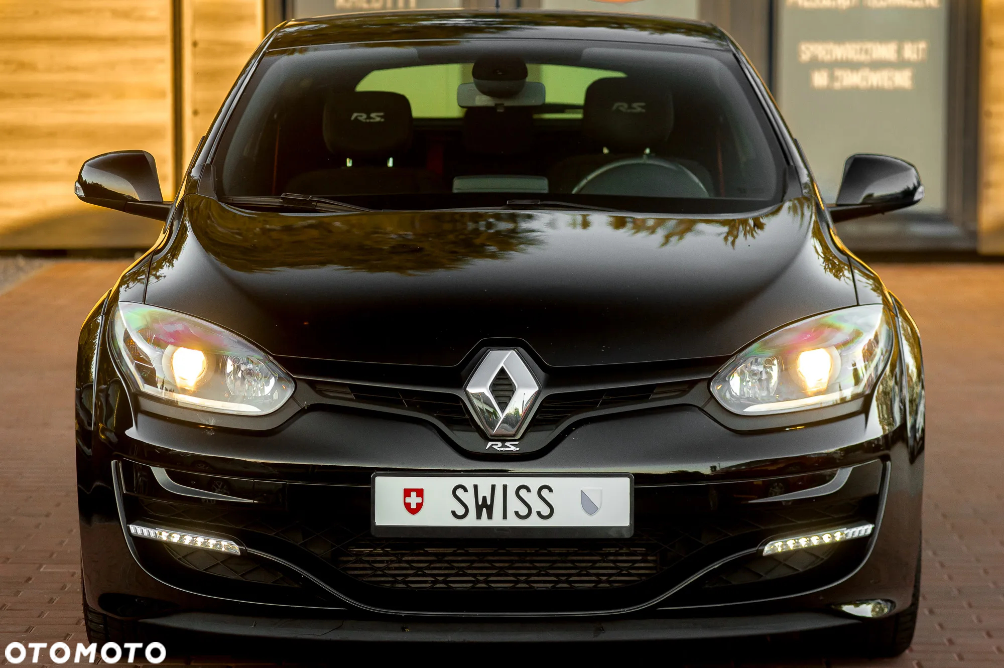Renault Megane TCe 265 Coupe R.S Trophy - 4