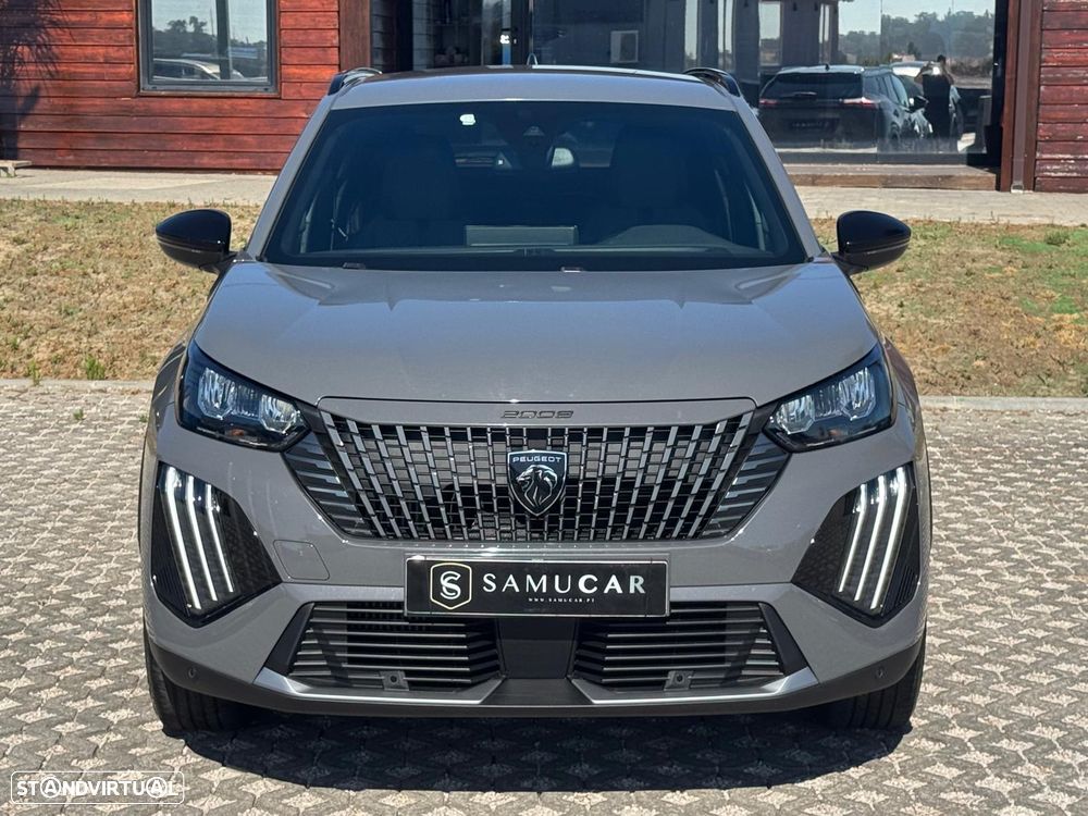 Peugeot 2008 1.2 PureTech Allure EAT8 - 3