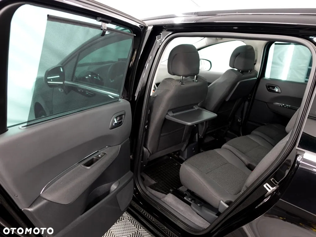 Peugeot 5008 2.0 HDi Allure 7os - 12