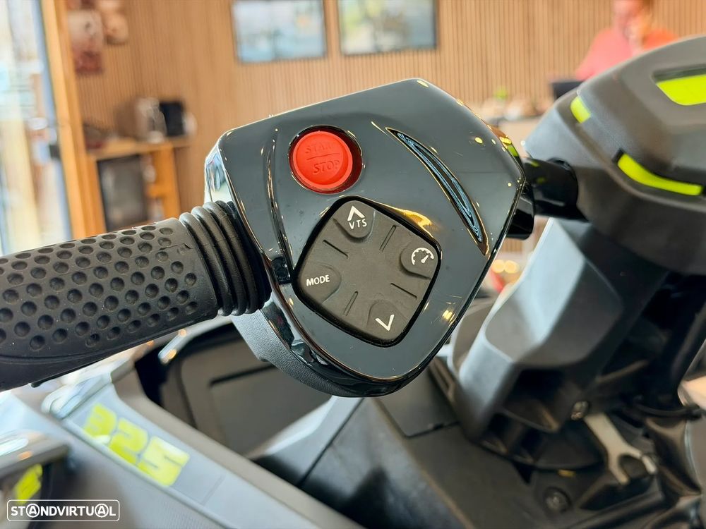 Sea-Doo RXT-X 325 RS - 9