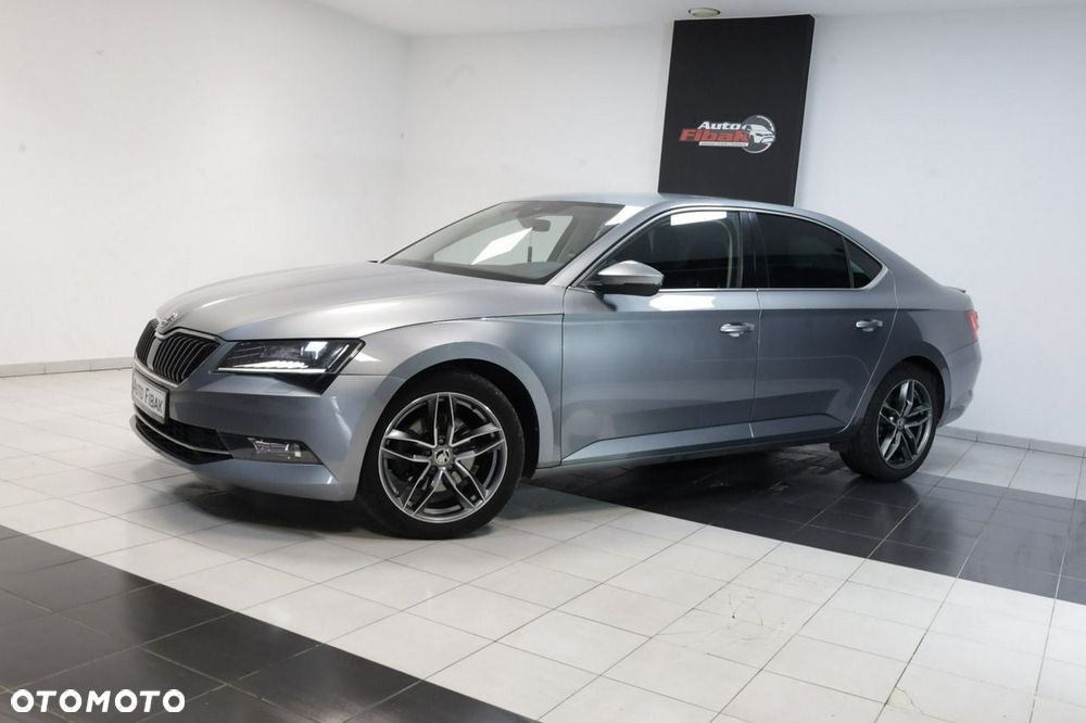 Skoda Superb 2.0 TDI SCR Style DSG - 3