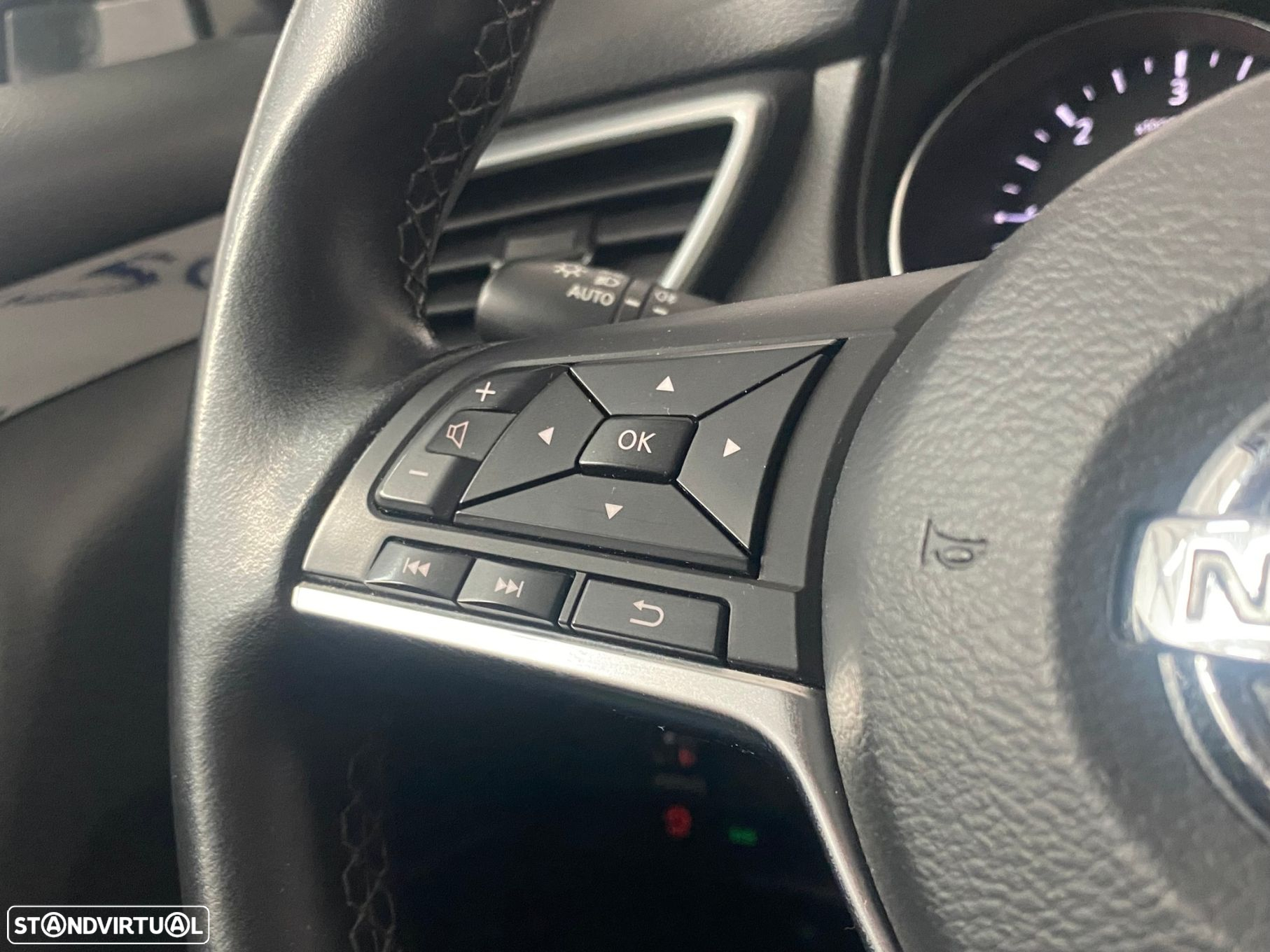 Nissan Qashqai 1.5 dCi N-Connecta DCT - 15