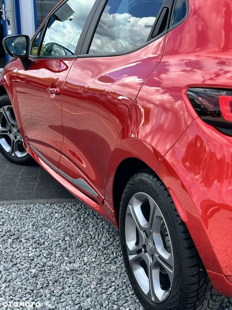 Renault Clio - 25