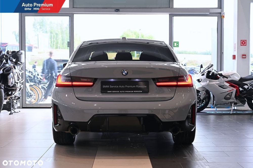 BMW Seria 3 320d xDrive mHEV - 18