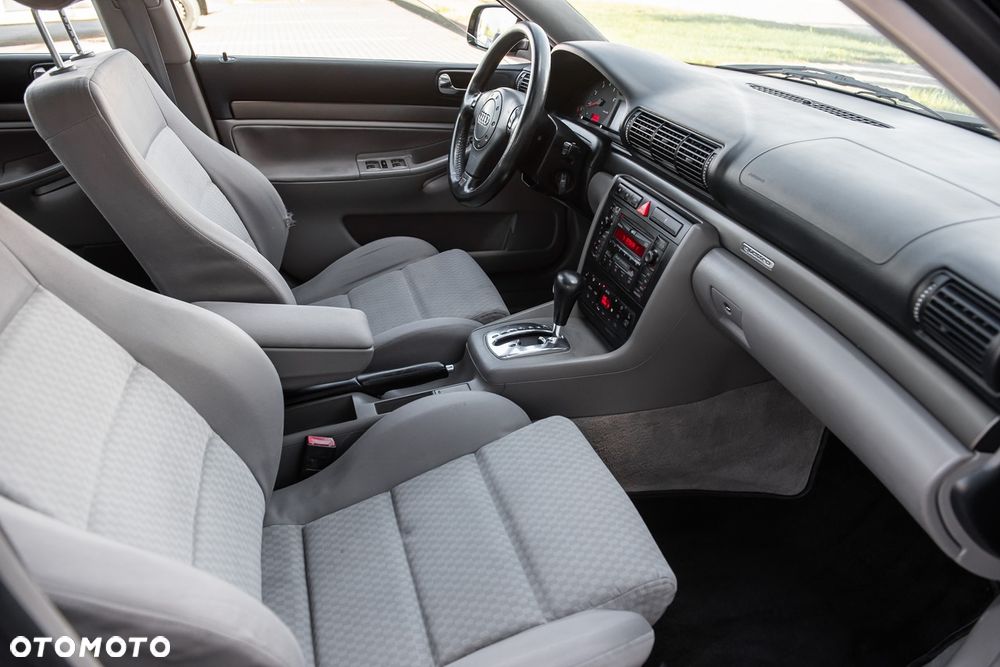 Audi A4 Avant 2.8 Tiptronic - 29