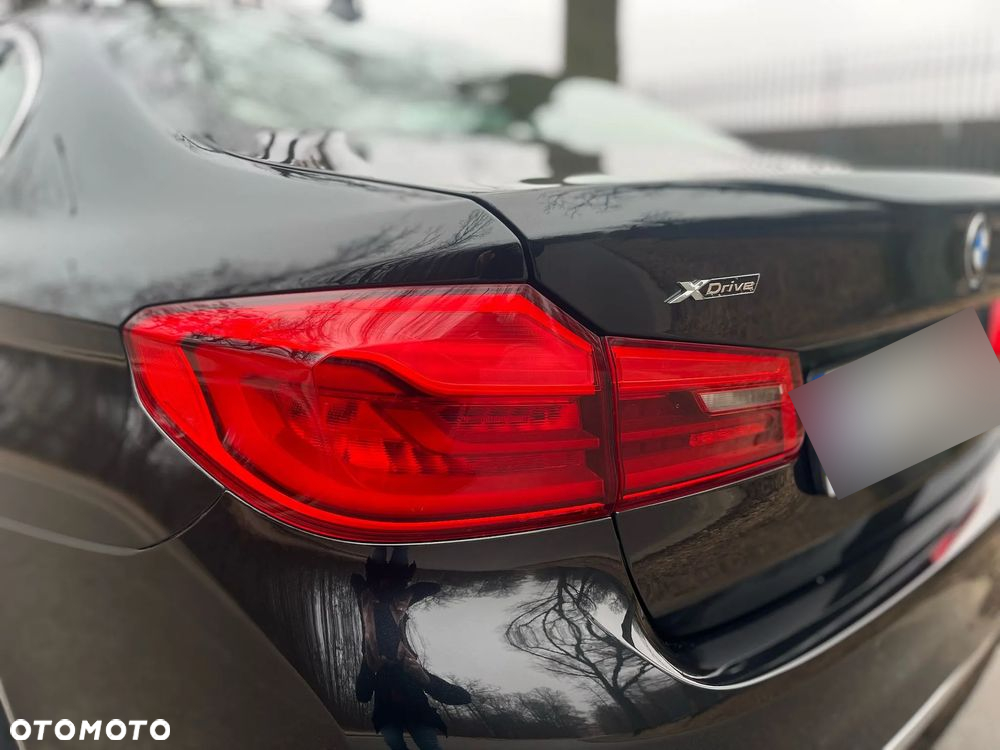 BMW Seria 5 530d Luxury Line - 16