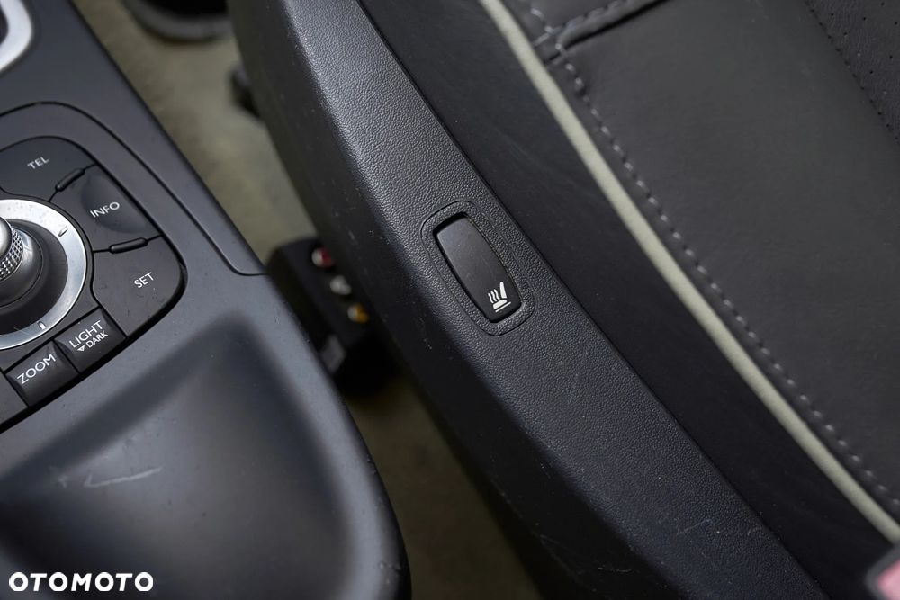 Renault Grand Espace 3.5 V6 Initiale - 27