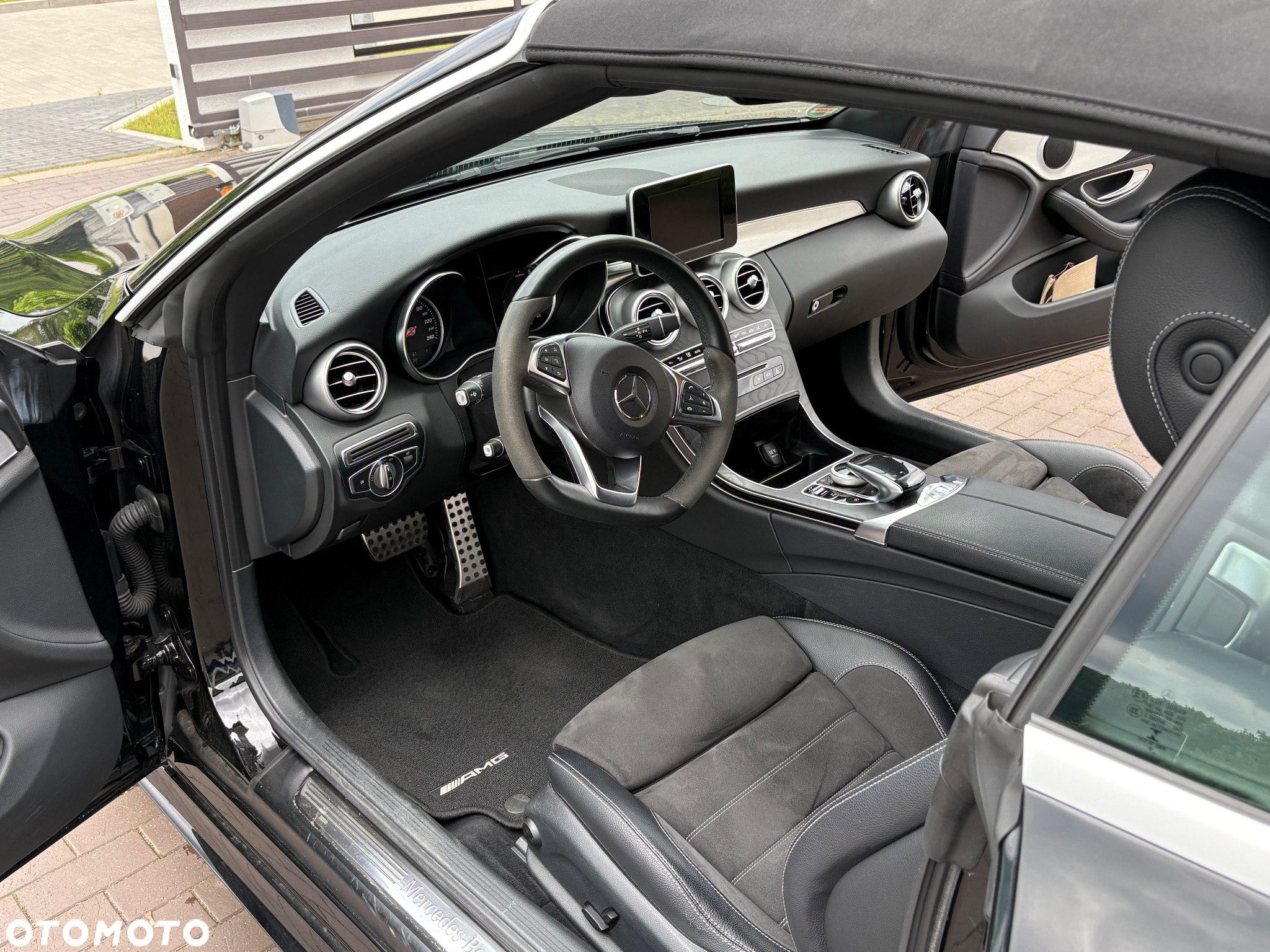 Mercedes-Benz Klasa C 180 Cabrio 9G-TRONIC AMG Line - 12