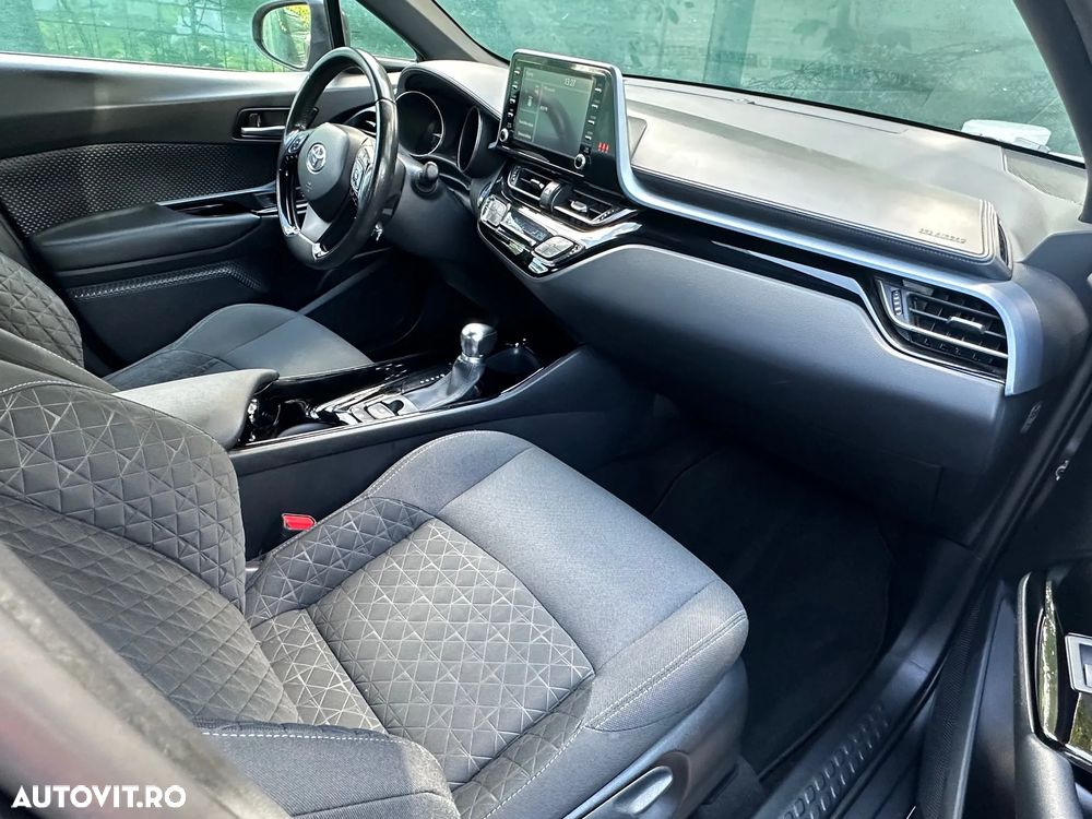 Toyota C-HR Hybrid Business-Edition - 7