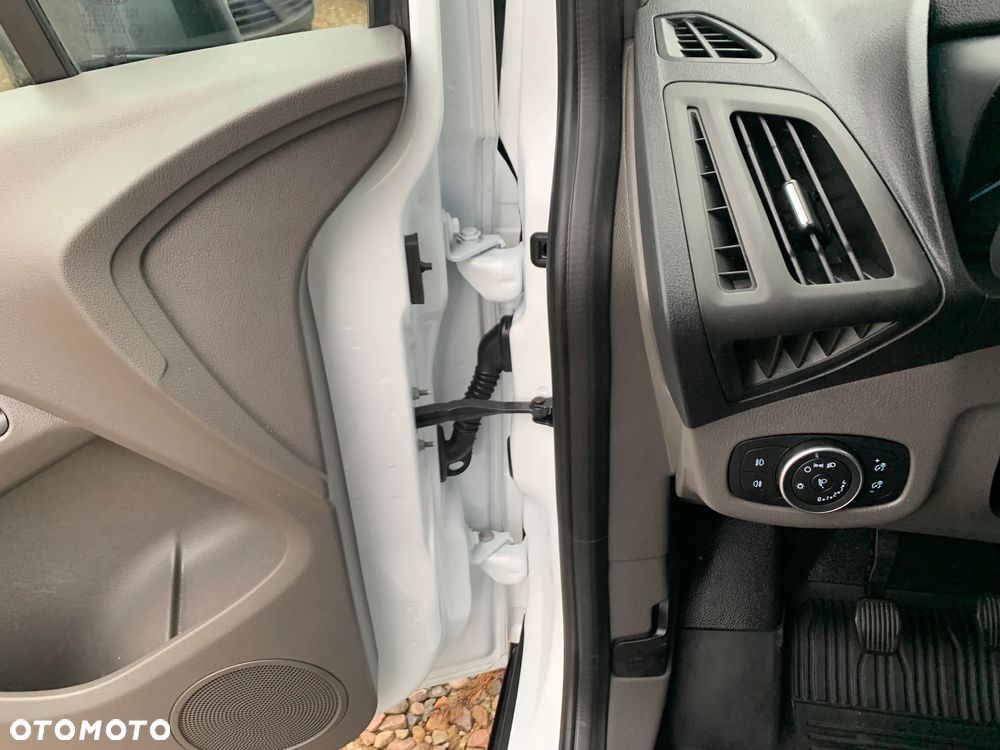 Ford Connect L2 Maxi Long 3 miejscowy Skrzynia 6biegowa Ładowność 690kg 2 Euro Palety  Homologacja cięż. VAT-1 GWARANCJA Ford do 12.2026r - 22