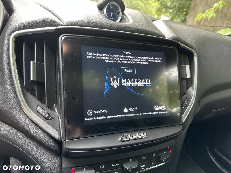 Maserati Ghibli GranLusso - 10