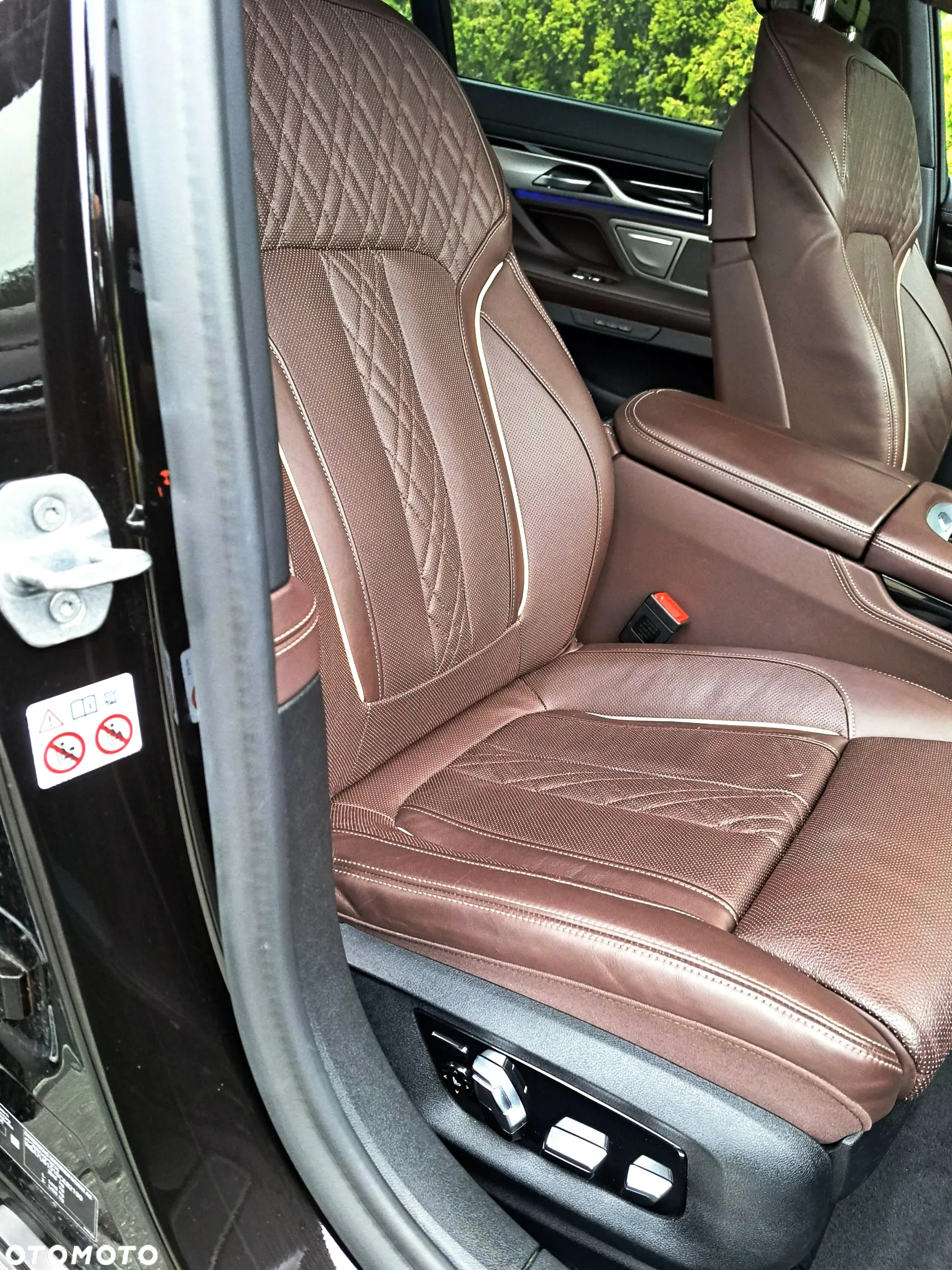 BMW Seria 7 M760Li xDrive - 11