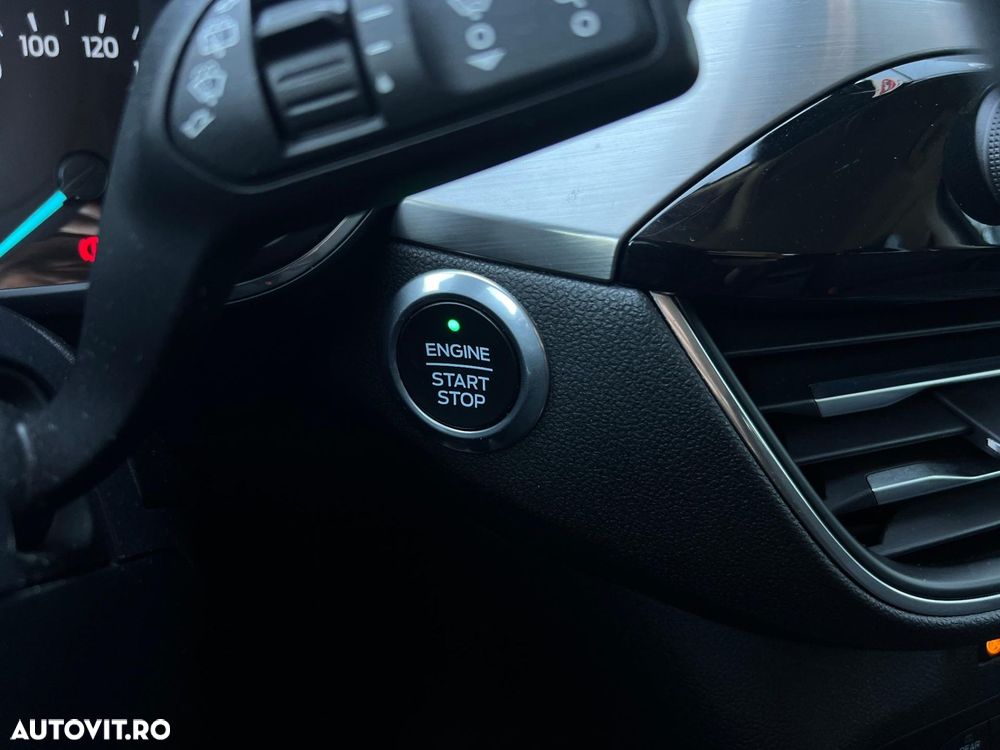 Ford Kuga - 22