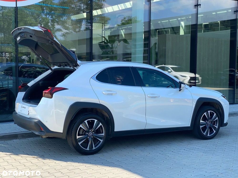Lexus UX 250h GPF Business 2WD - 32