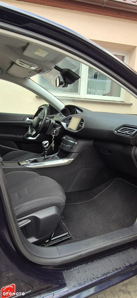 Peugeot 308 - 24