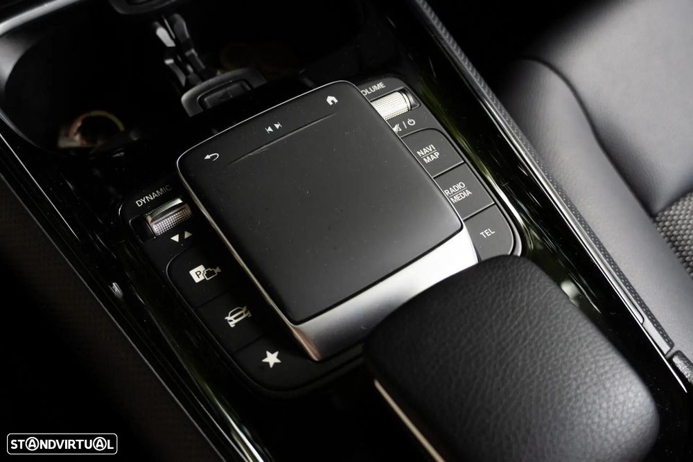 Mercedes-Benz GLA 180 7G-DCT Style - 22