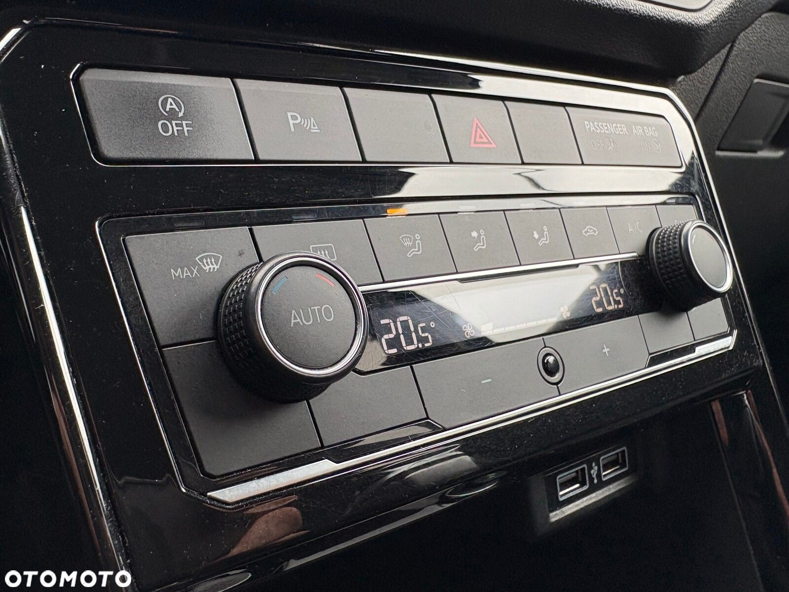 Volkswagen T-Cross - 22
