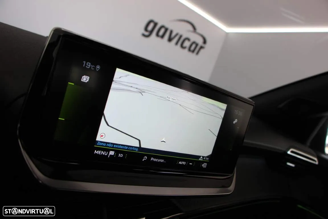 Peugeot 2008 1.2 PureTech GT - 12