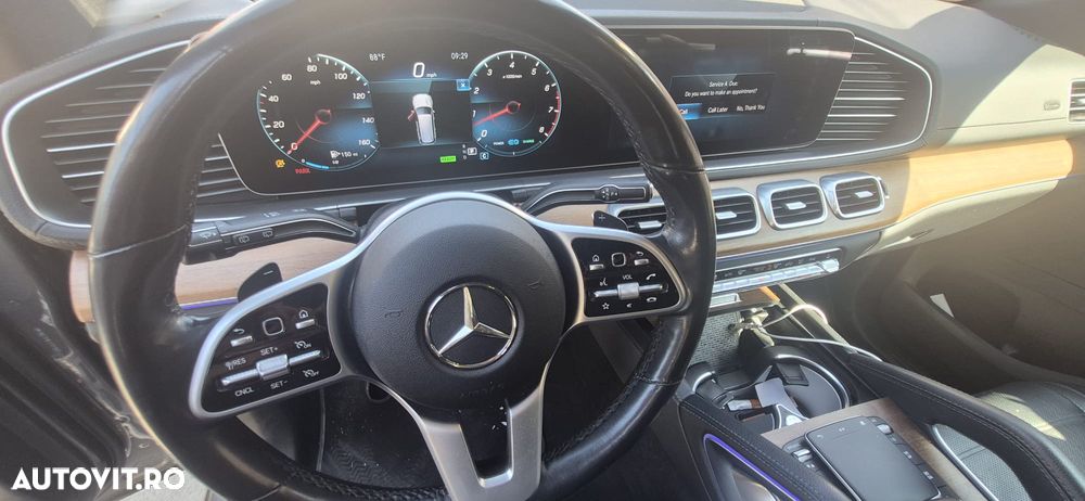Mercedes-Benz GLS - 12
